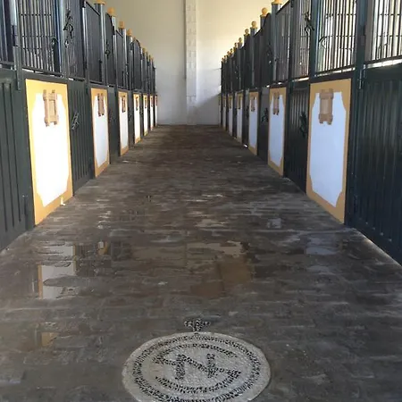 La Carreña Hotel *