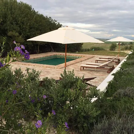 Hotel La Carreña *