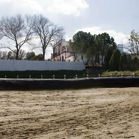La Carreña Hotel *